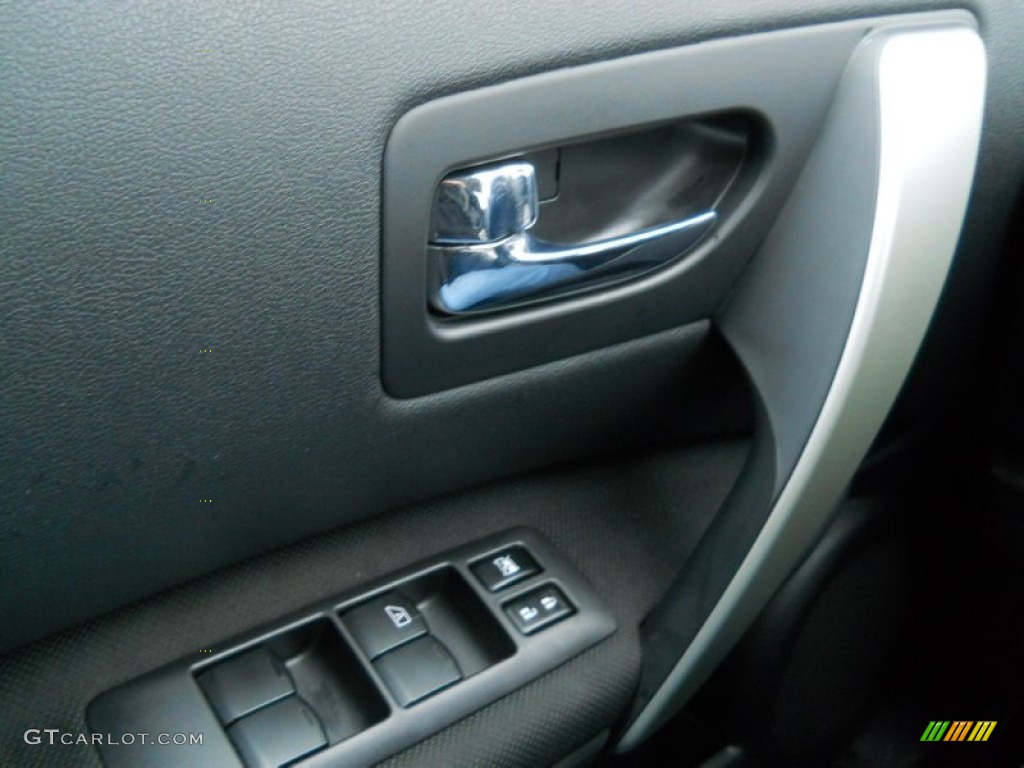 2011 Rogue S - Platinum Graphite / Black photo #9