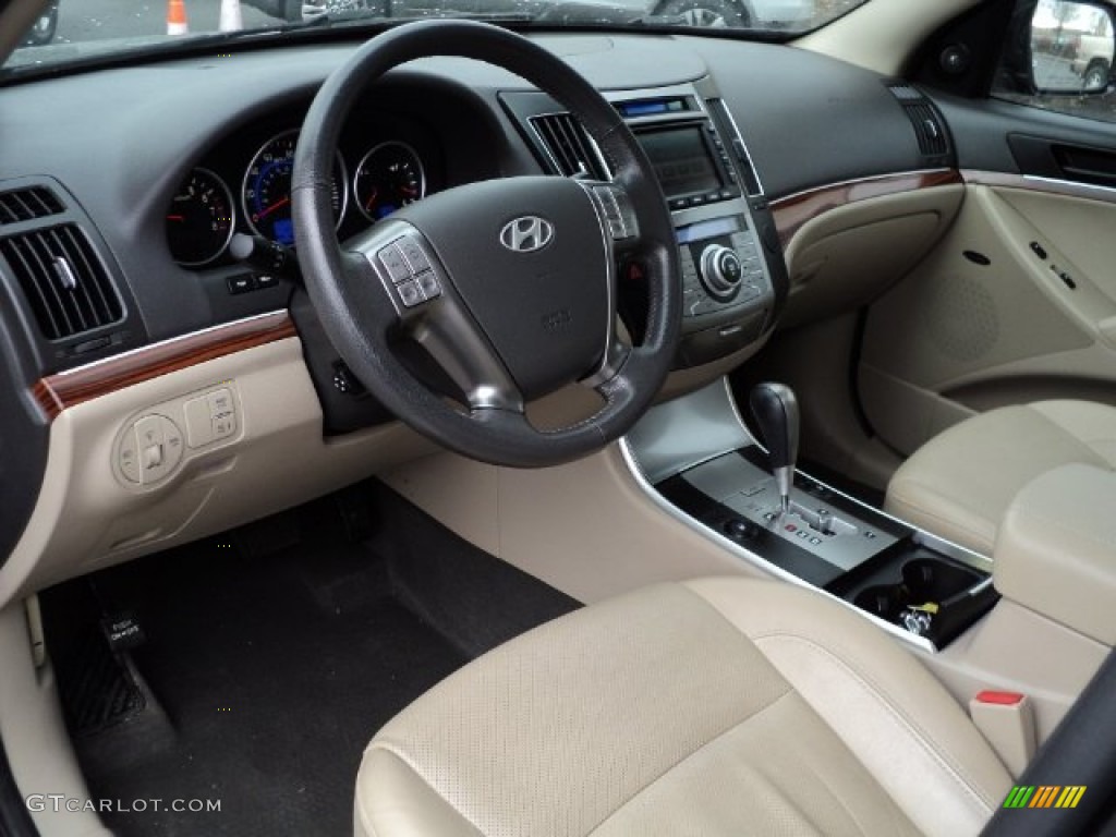 Beige Interior 2010 Hyundai Veracruz Limited AWD Photo #61484337