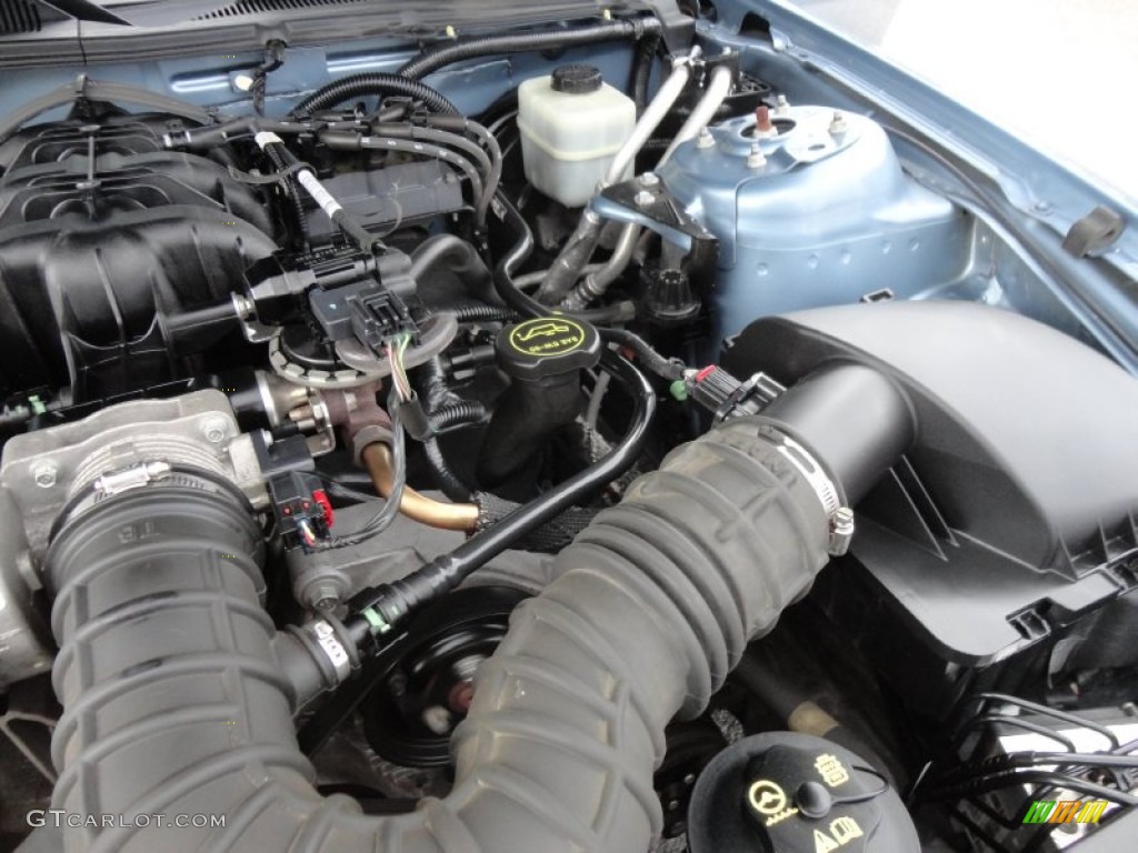 2005 Mustang V6 Premium Convertible - Windveil Blue Metallic / Light Graphite photo #17
