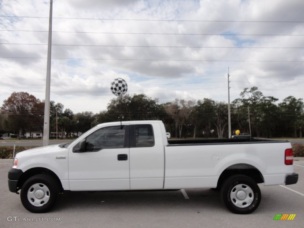 2006 F150 XL SuperCab 4x4 - Oxford White / Medium Flint photo #2