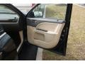 Black Clearcoat - Taurus SEL Photo No. 16