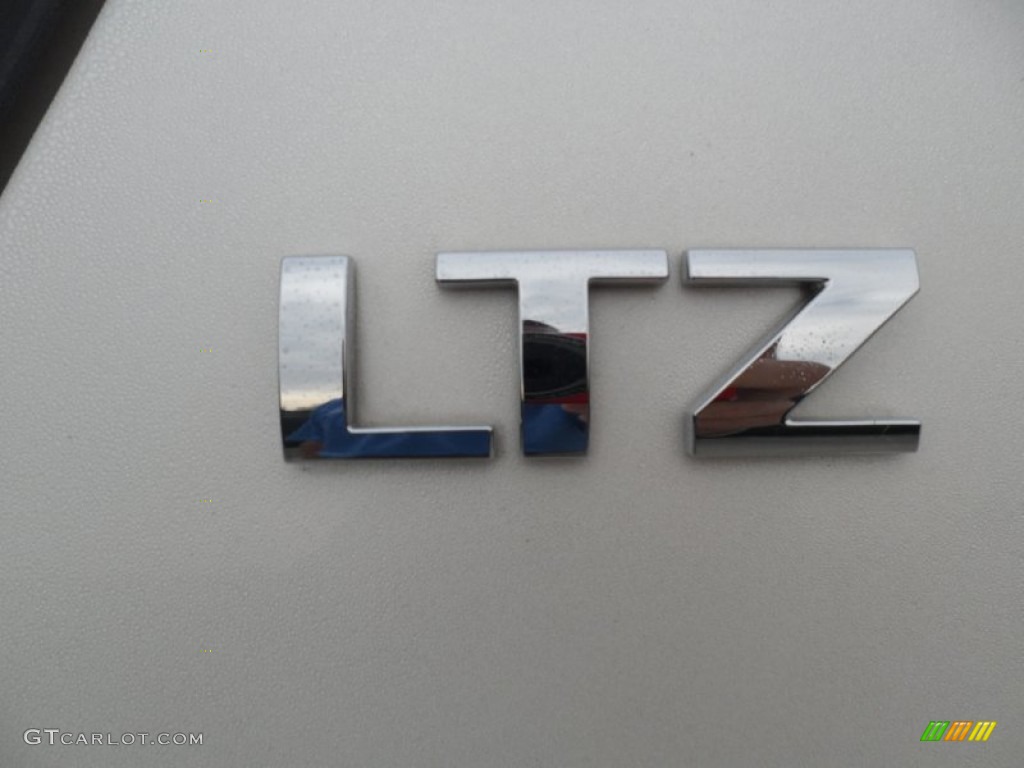 2009 Chevrolet Tahoe LTZ Marks and Logos Photo #61489473