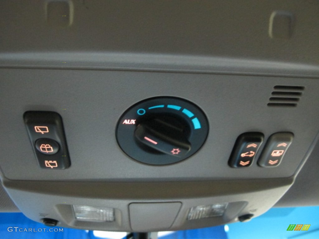 2008 Cadillac SRX 4 V6 AWD Controls Photo #61489476