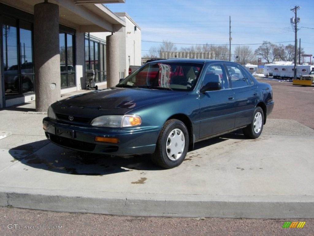 1996 Camry LE Sedan - Dark Emerald Green Metallic / Beige photo #1