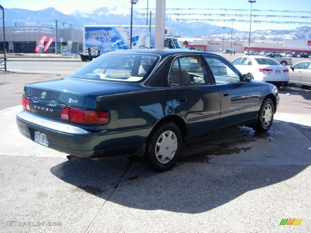 1996 Camry LE Sedan - Dark Emerald Green Metallic / Beige photo #5