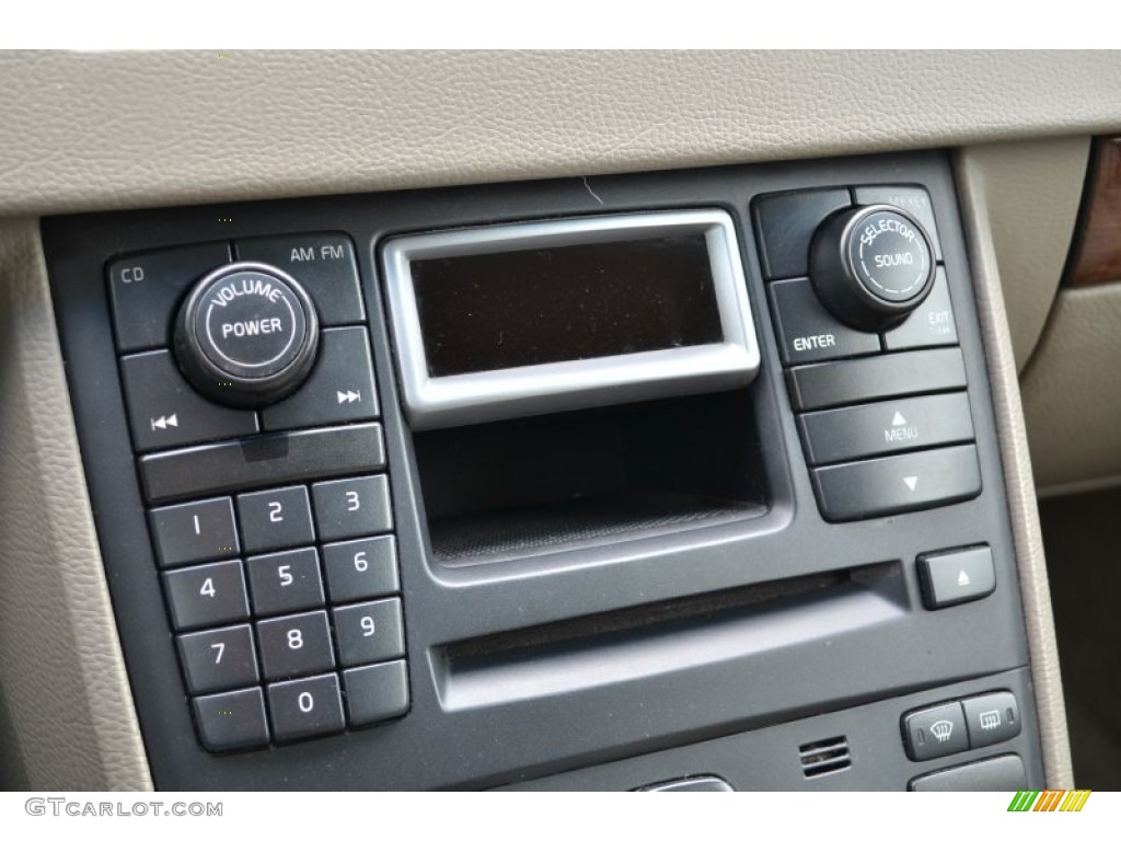 2006 Volvo XC90 2.5T Audio System Photo #61500263