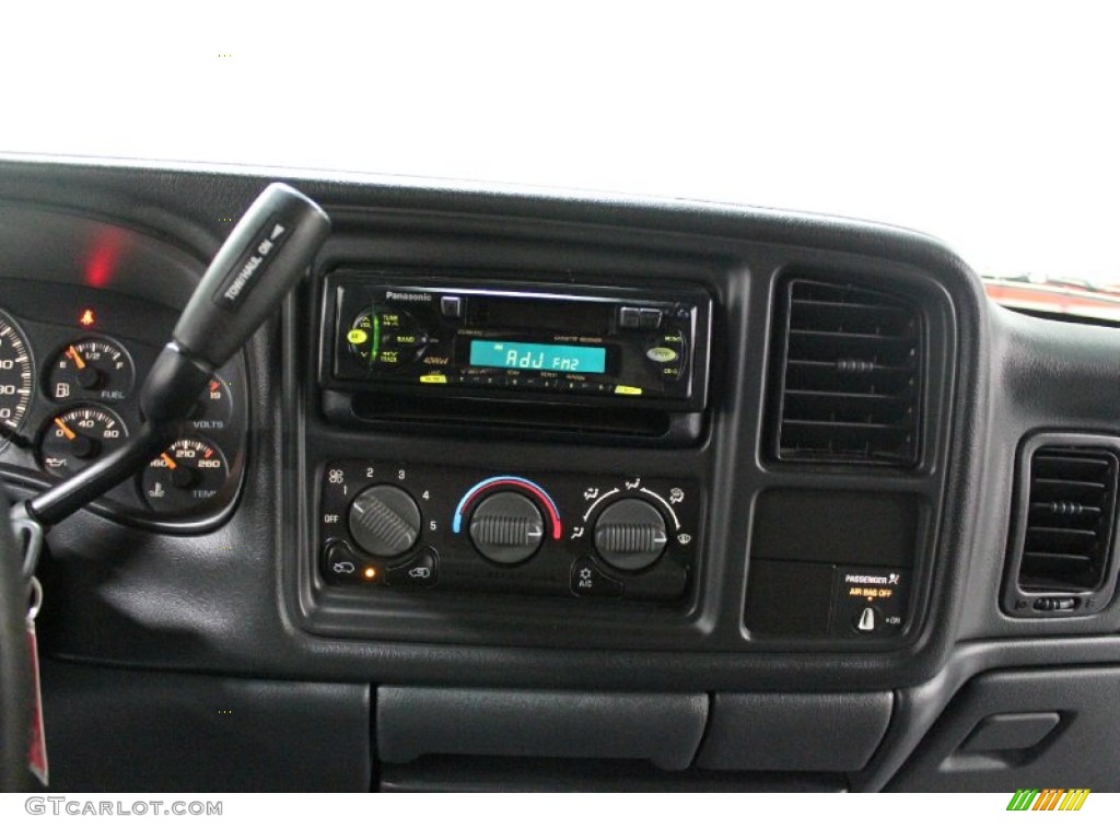 2002 Silverado 1500 LS Regular Cab 4x4 - Light Pewter Metallic / Graphite Gray photo #52