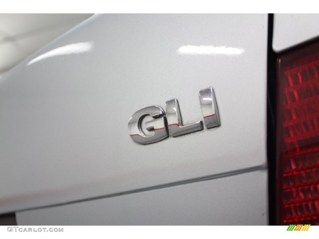 2003 Volkswagen Jetta GLI Sedan Marks and Logos Photos
