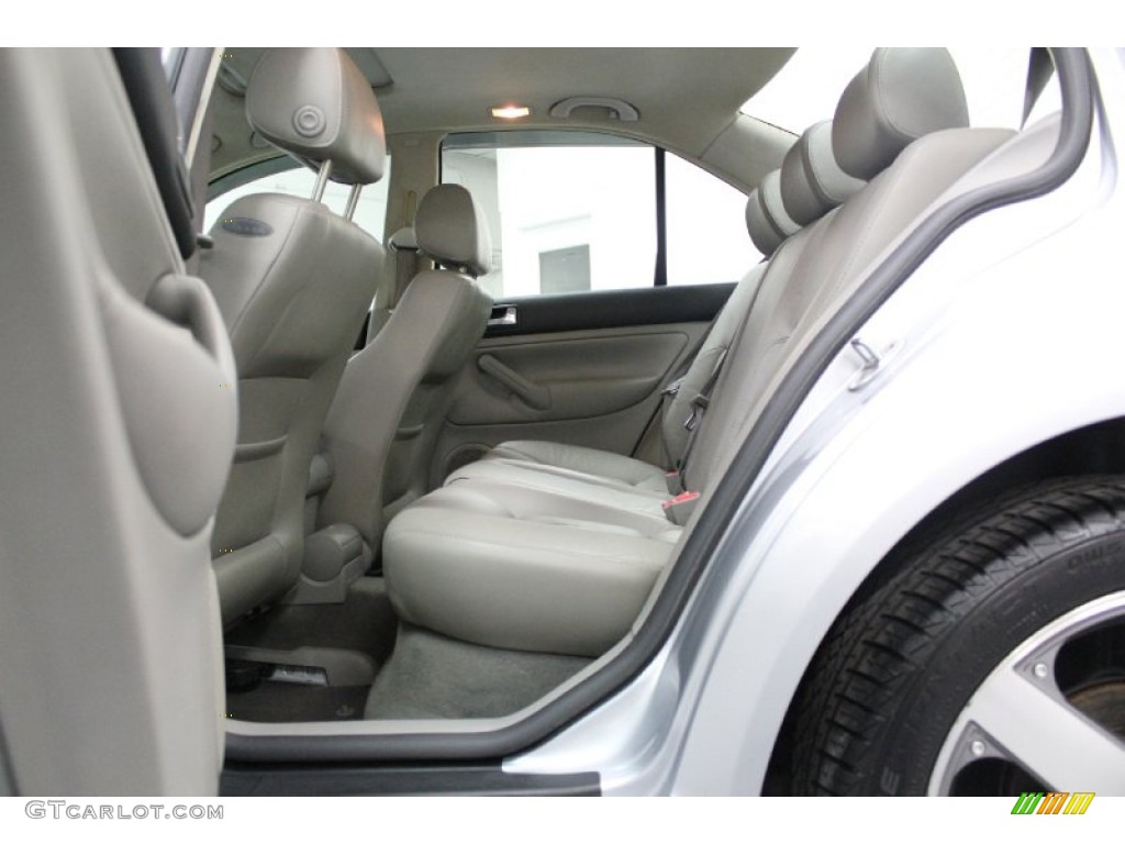 2003 Volkswagen Jetta GLI Sedan Rear Seat Photo #61508025