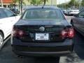 Black Uni - Jetta SE Sedan Photo No. 6