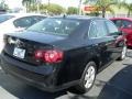 Black Uni - Jetta SE Sedan Photo No. 7