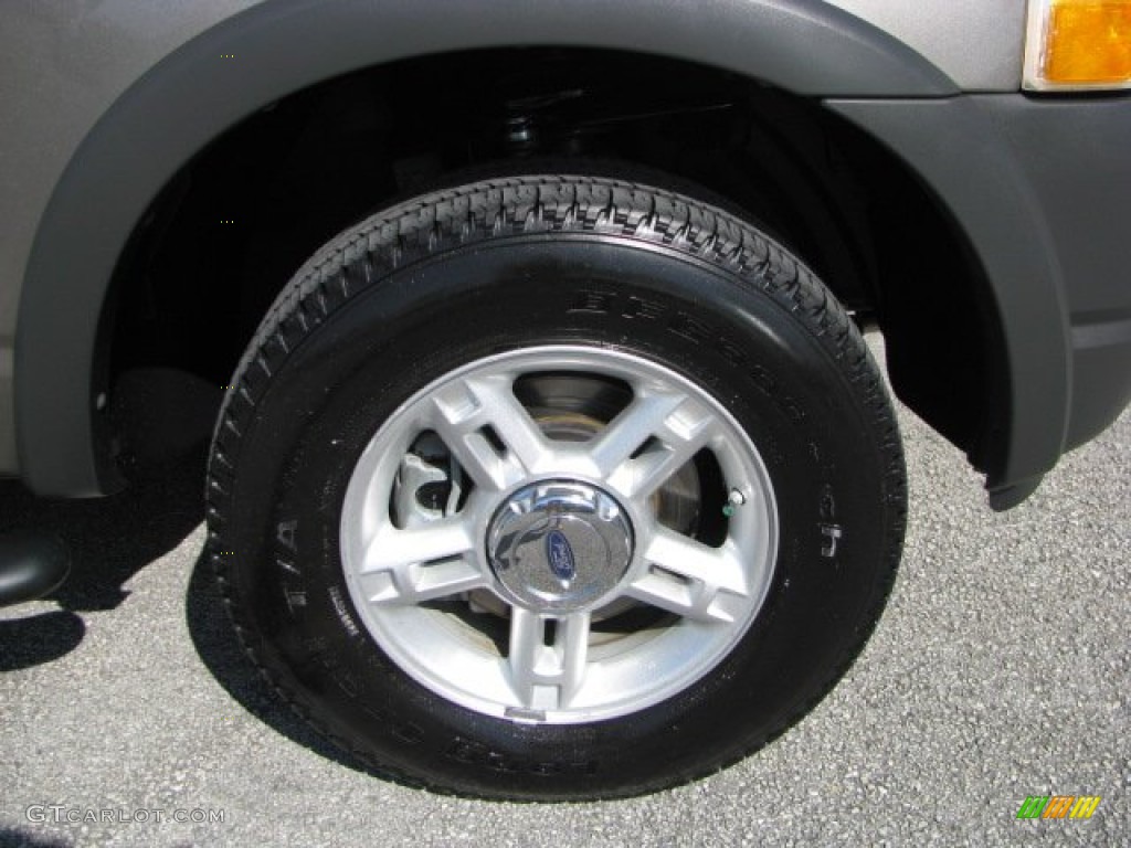 2004 Ford Explorer XLS Wheel Photos