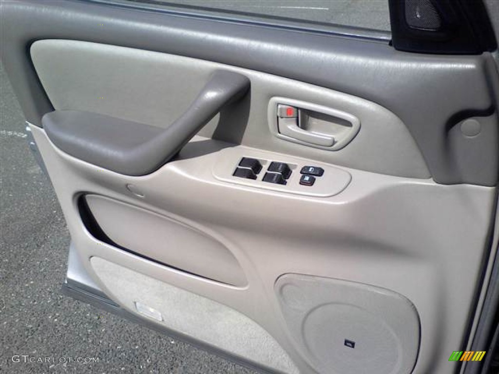 2004 Sequoia SR5 - Silver Sky Metallic / Charcoal photo #5