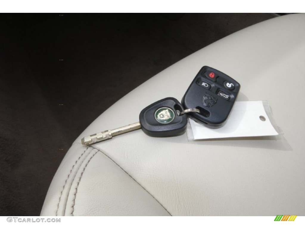 2006 Jaguar XK XK8 Coupe Keys Photo #61514986
