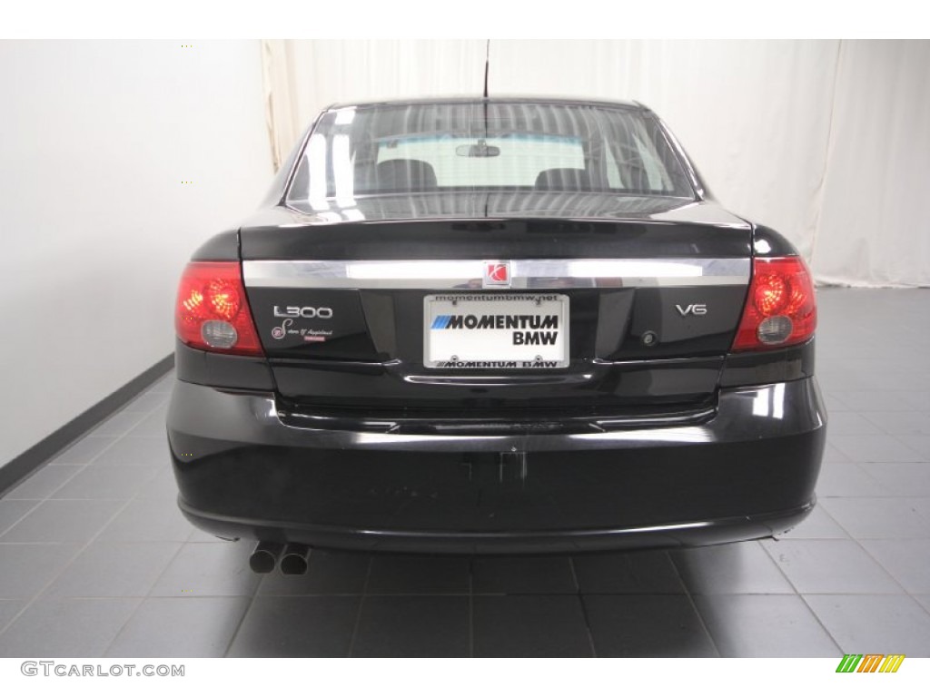 2005 L Series L300 Sedan - Black Onyx / Grey photo #14