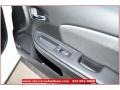 Bright White - Avenger Express Photo No. 17