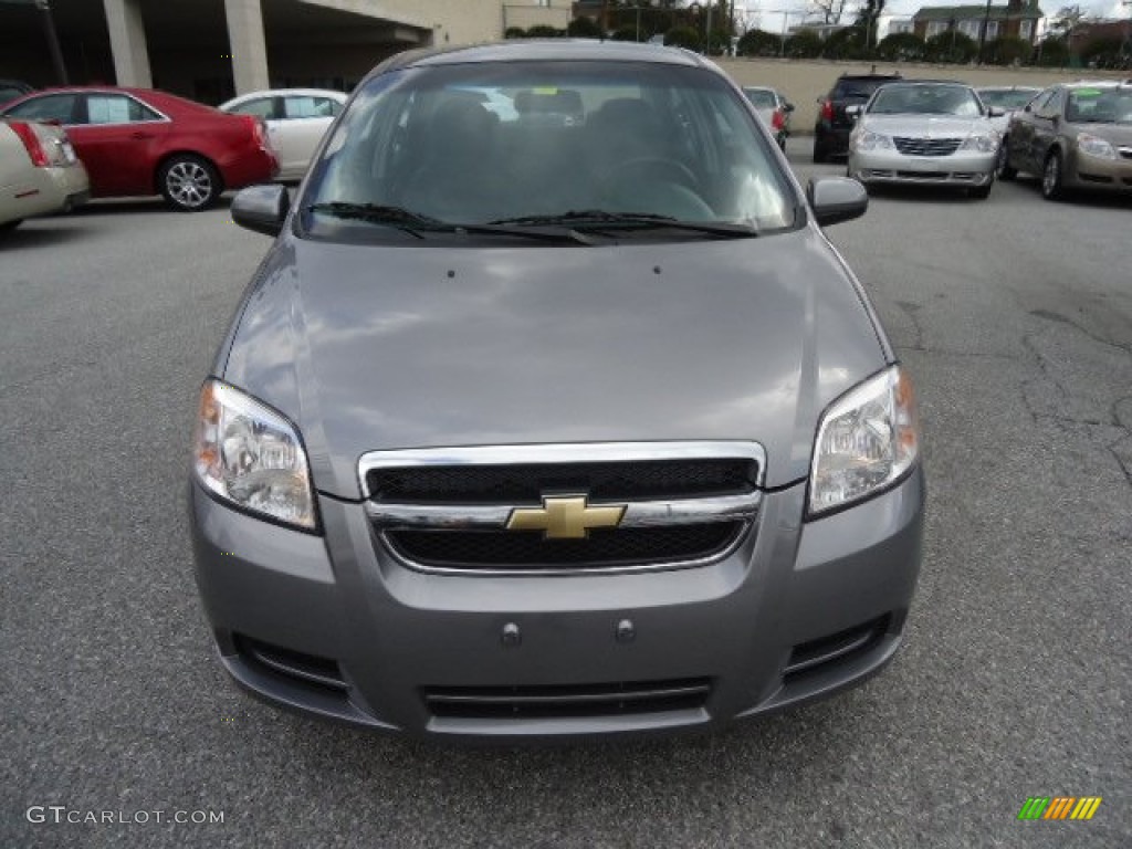 2010 Aveo LT Sedan - Medium Gray / Charcoal photo #9