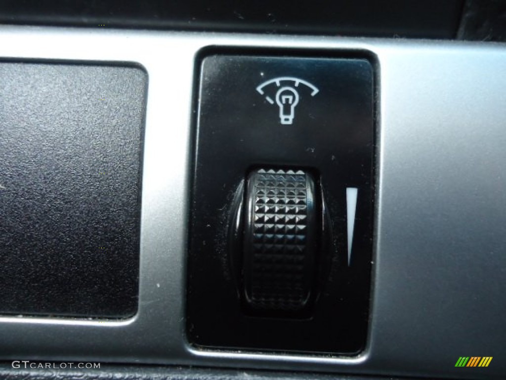 2010 Aveo LT Sedan - Medium Gray / Charcoal photo #18