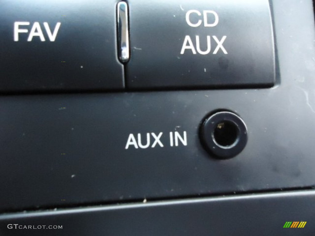 2010 Aveo LT Sedan - Medium Gray / Charcoal photo #26