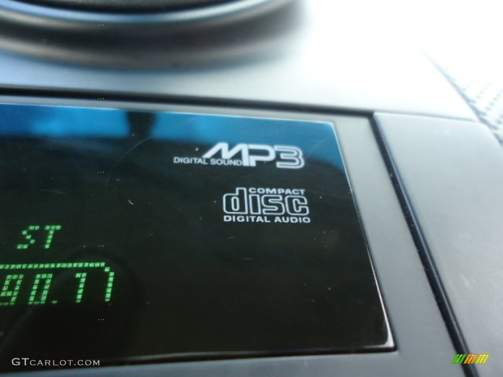 2010 Aveo LT Sedan - Medium Gray / Charcoal photo #27