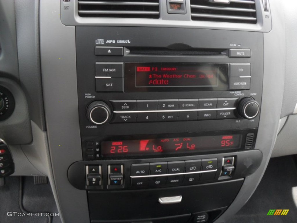 2009 Kia Borrego EX V6 Audio System Photo #61522546
