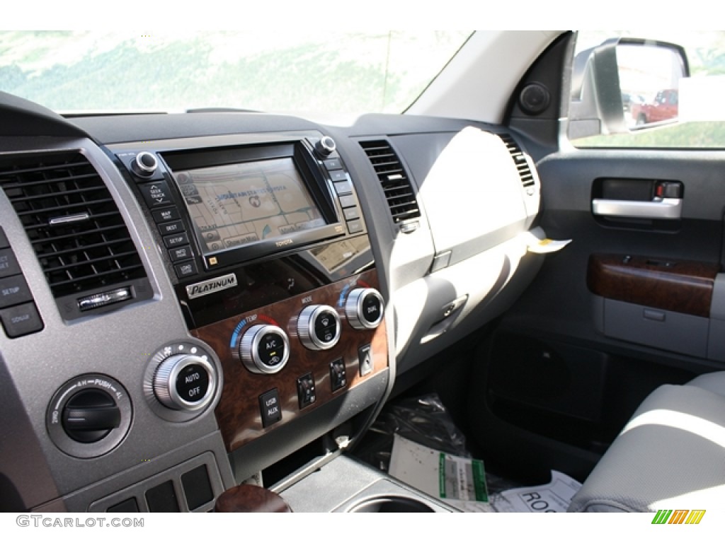 2012 Tundra Platinum CrewMax 4x4 - Super White / Graphite photo #6