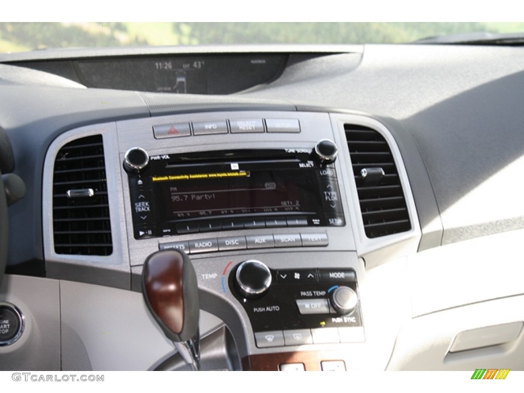 2012 Toyota Venza XLE AWD Controls Photo #61524904