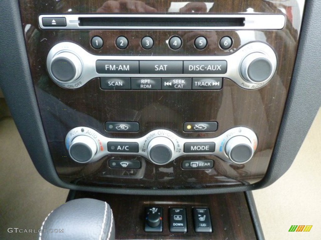2012 Nissan Maxima 3.5 SV Premium Controls Photos