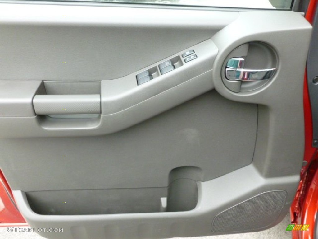 2012 Nissan Xterra Pro-4X 4x4 Door Panel Photos