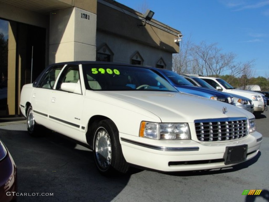 1998 DeVille Sedan - White / Cappuccino Cream photo #2