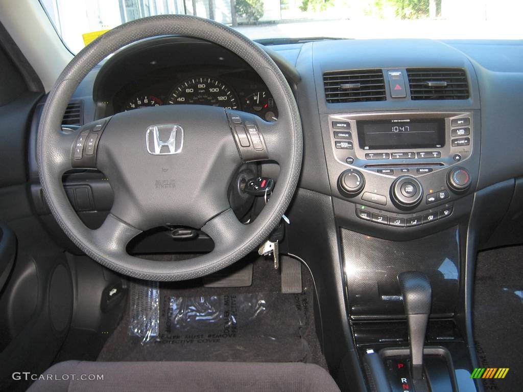 2007 Accord SE Sedan - Alabaster Silver Metallic / Black photo #12