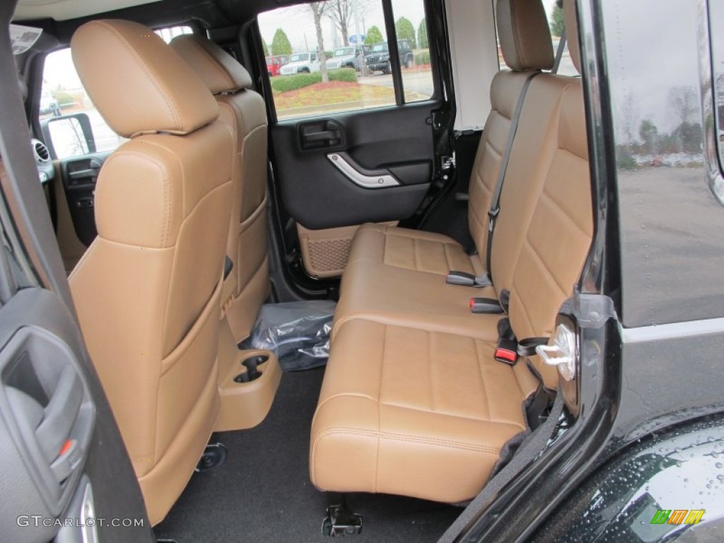 2012 Wrangler Unlimited Sahara 4x4 - Black Forest Green Pearl / Black/Dark Saddle photo #8