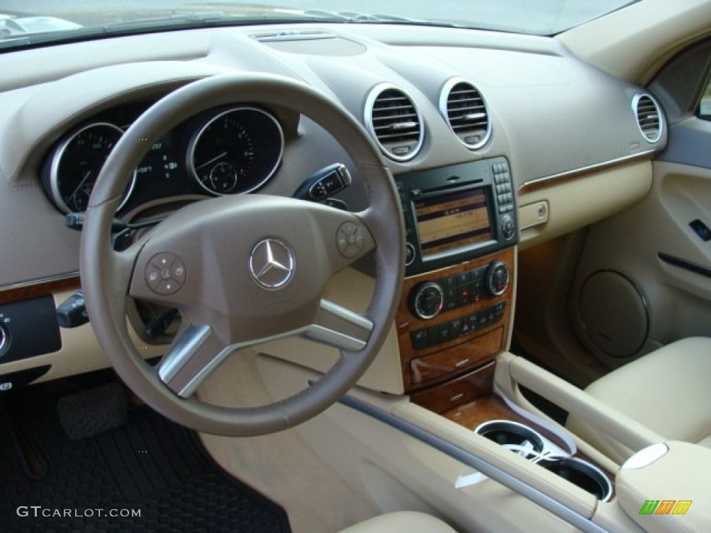2009 Mercedes-Benz GL 450 4Matic Cashmere Dashboard Photo #61544324