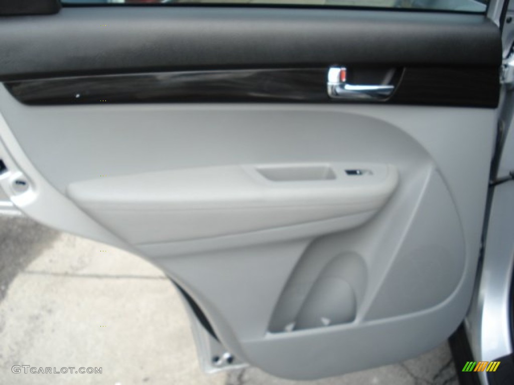 2011 Sorento LX V6 AWD - Bright Silver / Gray photo #17
