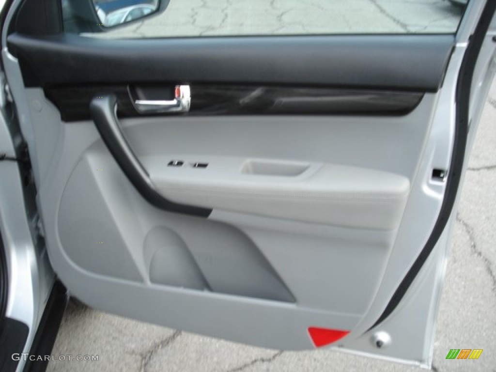 2011 Sorento LX V6 AWD - Bright Silver / Gray photo #21