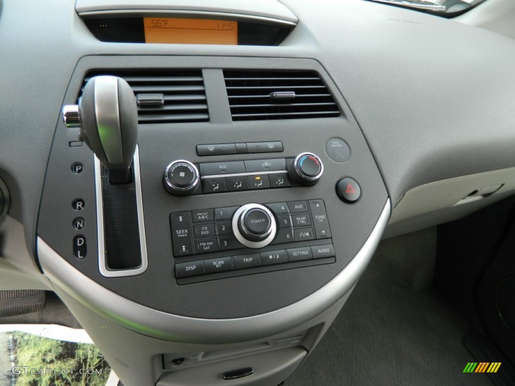 2008 Nissan Quest 3.5 SL Controls Photos