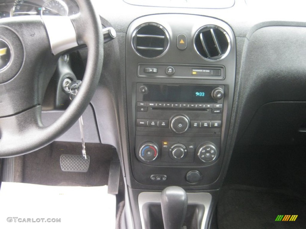 2011 HHR LT - Arctic Ice White / Gray photo #9