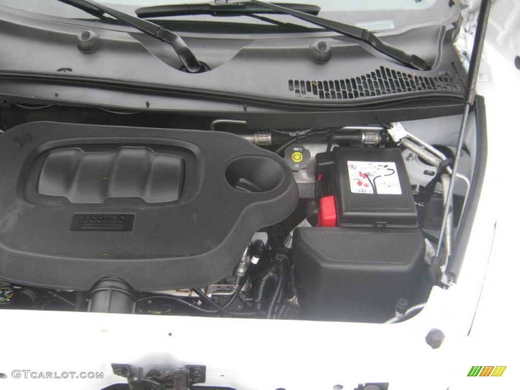 2011 HHR LT - Arctic Ice White / Gray photo #23