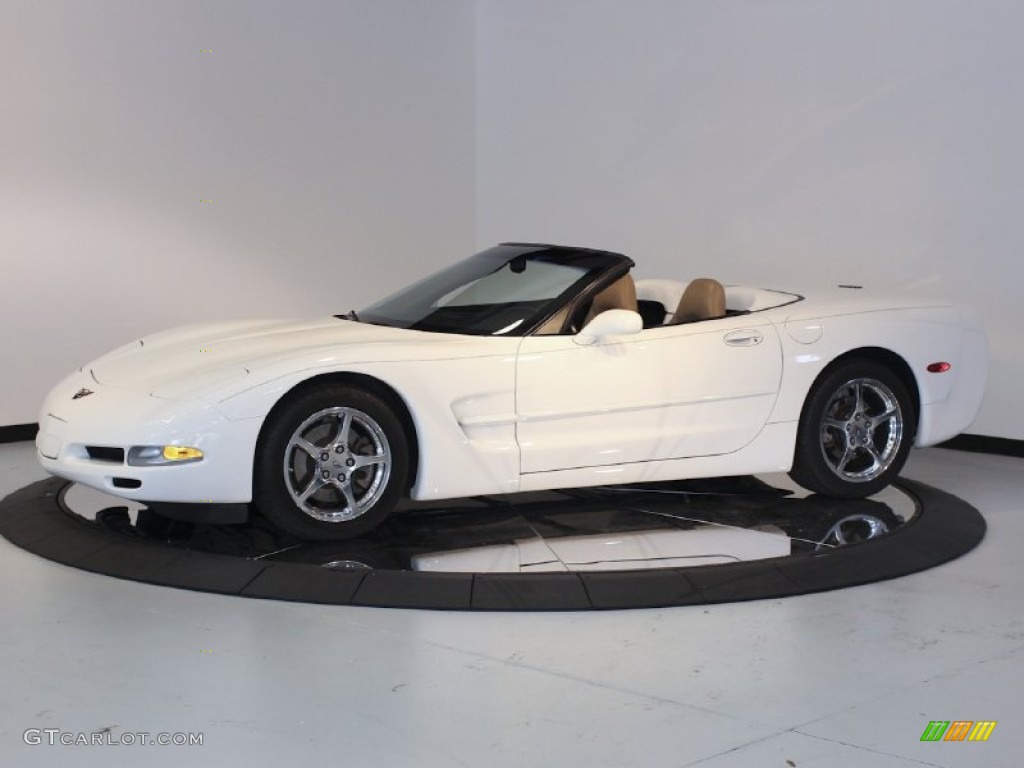 2004 Corvette Convertible - Arctic White / Light Oak photo #4