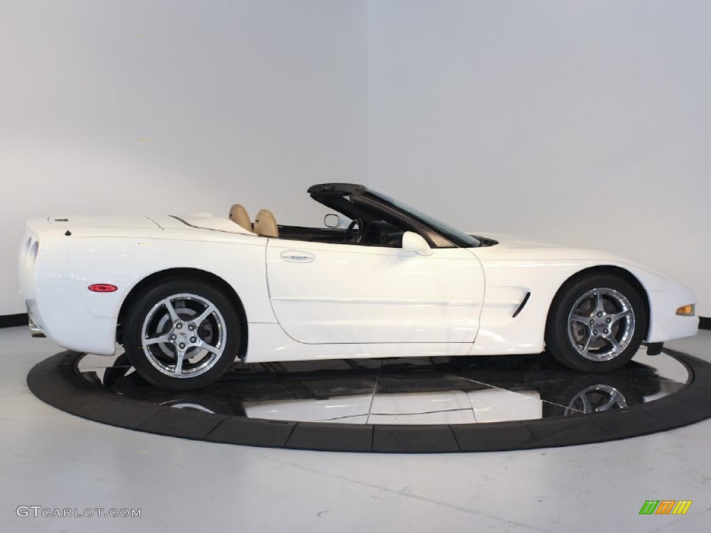 2004 Corvette Convertible - Arctic White / Light Oak photo #8