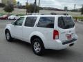 Avalanche White - Pathfinder S Photo No. 5