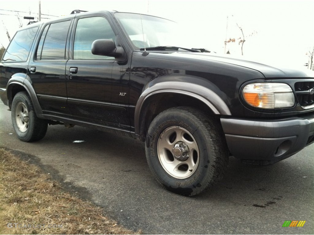 2000 ford explorer limited edition
