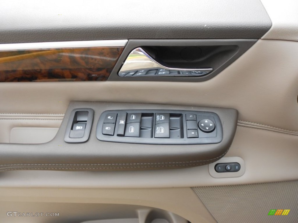 2012 Volkswagen Routan SEL Premium Controls Photo #61558928