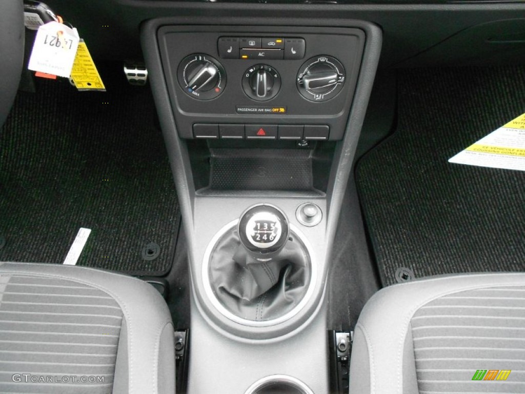 2012 Volkswagen Beetle Turbo 6 Speed Manual Transmission Photo #61559543