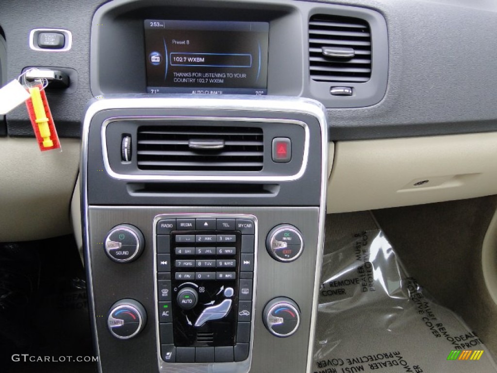 2012 Volvo S60 T5 Controls Photo #61562583
