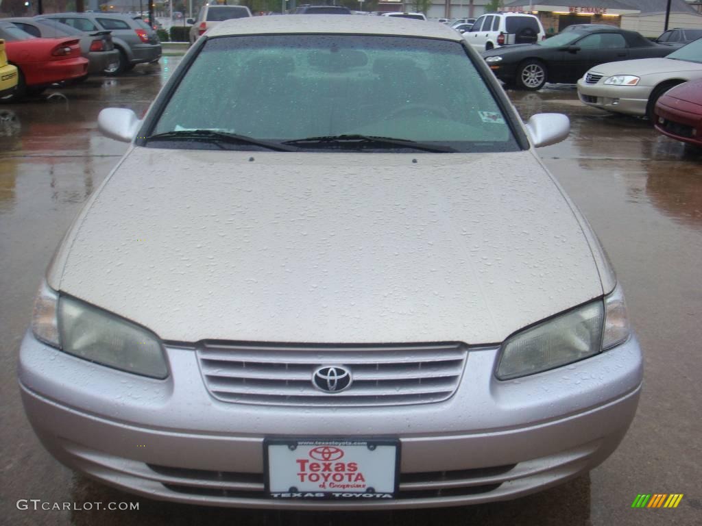 1998 Camry LE V6 - Cashmere Beige Metallic / Oak photo #1