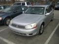 Bright Silver - L Series L200 Sedan Photo No. 2