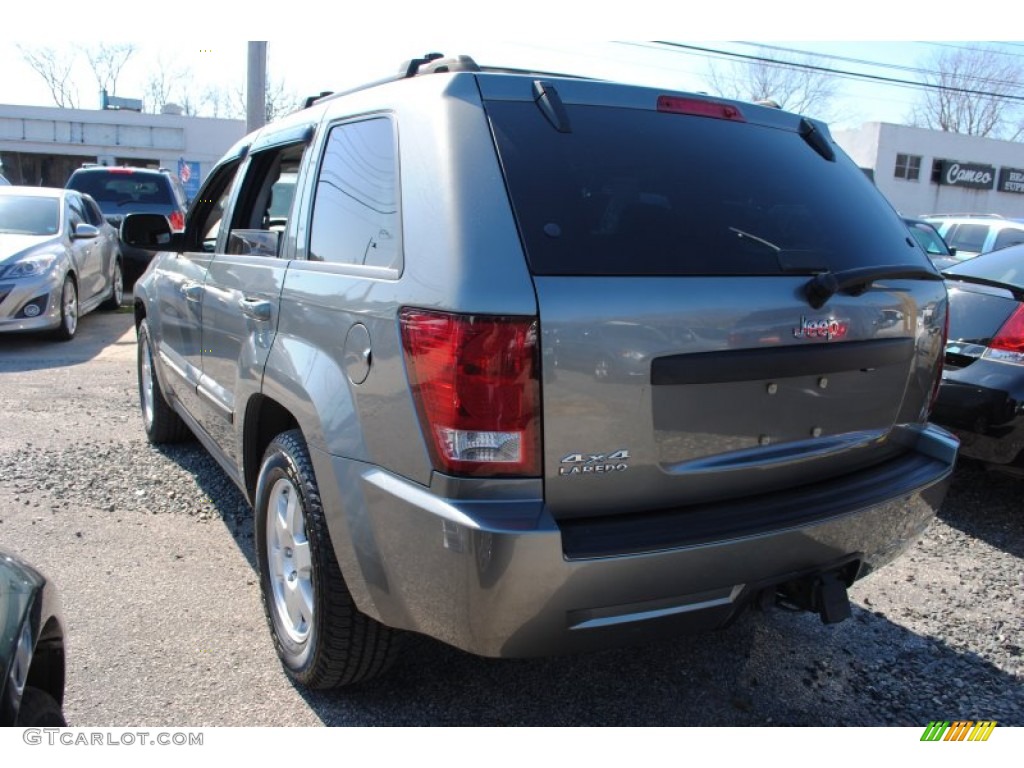 2008 Grand Cherokee Laredo 4x4 - Mineral Gray Metallic / Dark Slate Gray/Light Graystone photo #2