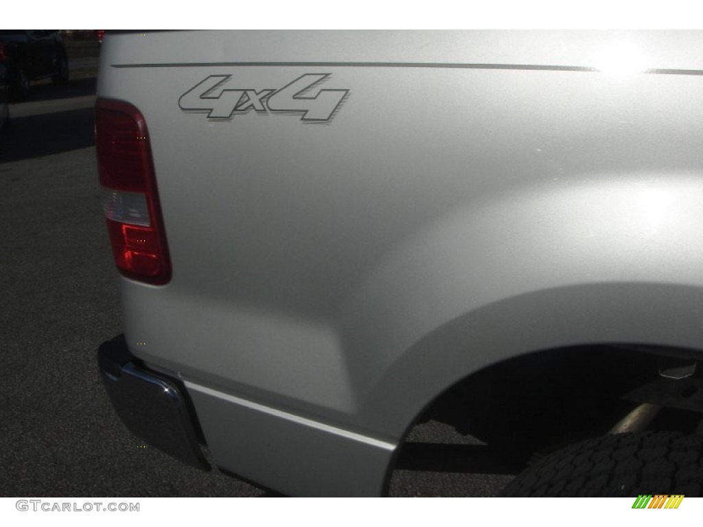 2005 F150 XLT SuperCab 4x4 - Silver Metallic / Medium Flint Grey photo #15