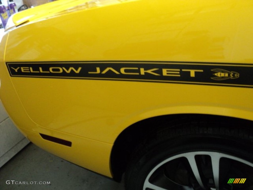 2012 Dodge Challenger SRT8 Yellow Jacket Marks and Logos Photo #61574781